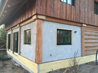 Der Blick von der Straße zur Küche