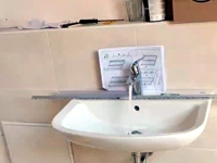 Am 4. April zeigt Hannes: »Wasser aus Wand ...«