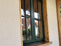 1. Etage, Rückseite und Fenster Bereich Eingang