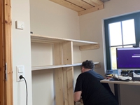 Stefans Arbeitszimmer hat nun genug Platz f&uuml;r Arbeitsmittel