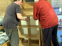 Auch Tills Zimmer wird versch&ouml;nert.